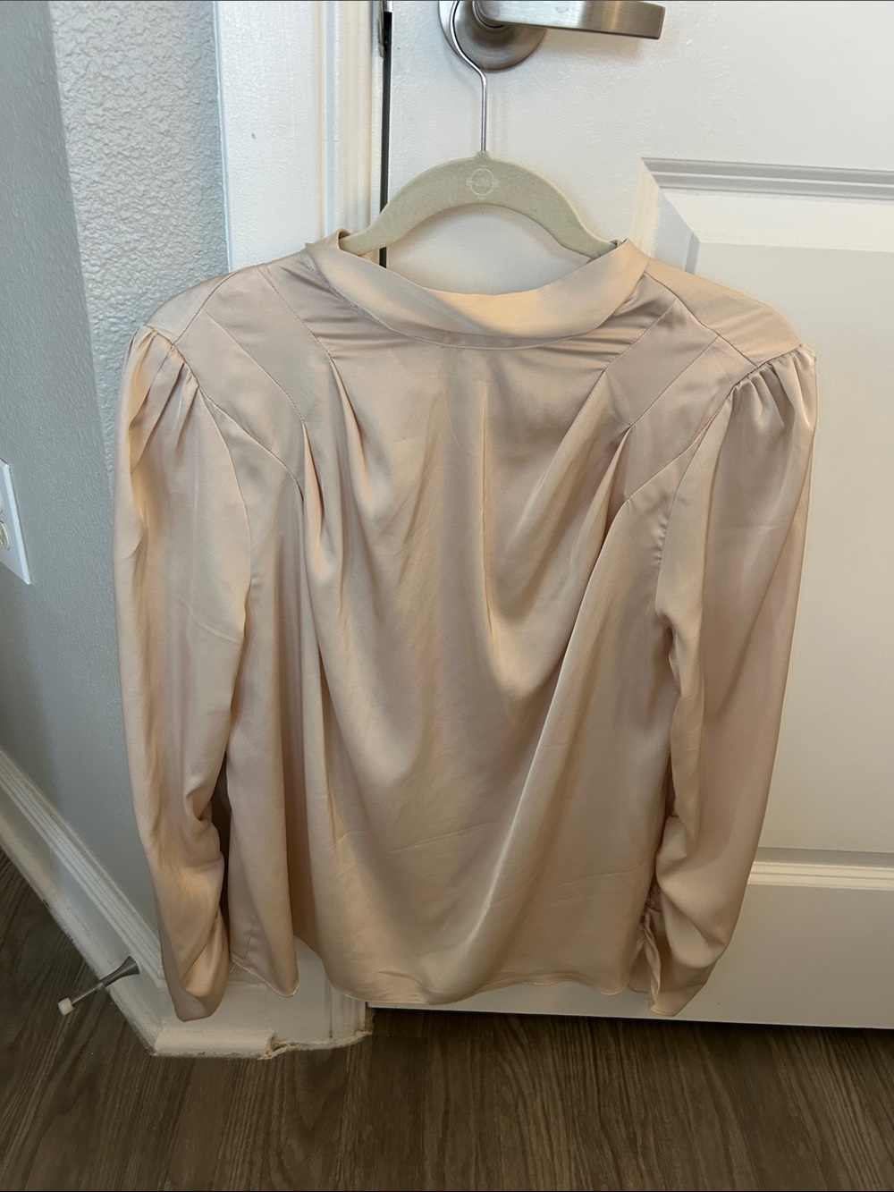 DO+BE Pale Cream Satin Long-Sleeve Blouse with Gathered Shoulders
